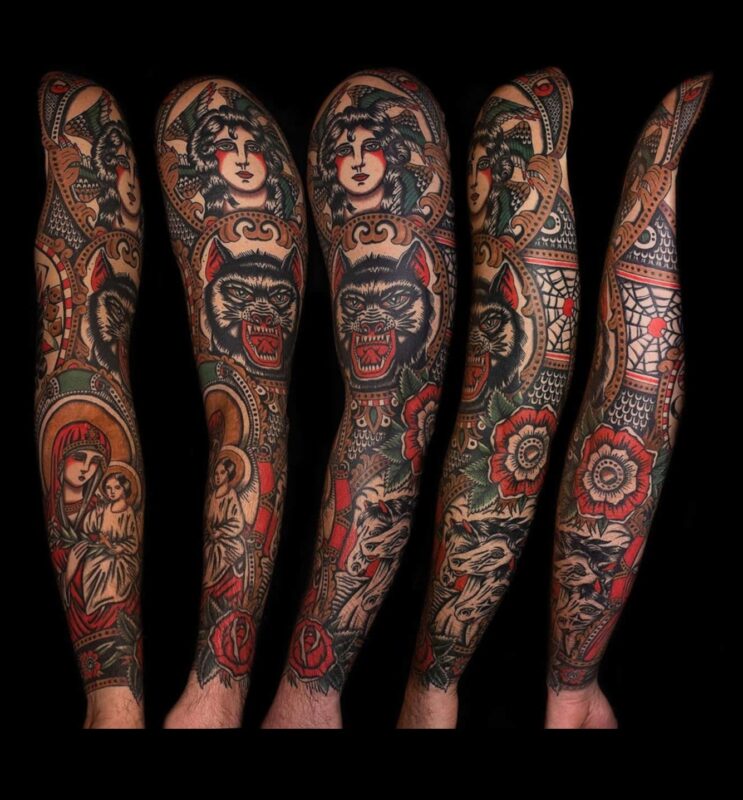 الكلاسيكيات الخالدة: الوشم التقليدي الذي يدوم