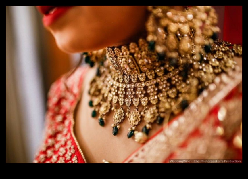 الزينة الأنيقة: نظرة على فن صياغة المجوهرات الذهبية 3 زينة أنيقة: اكتشف فن المجوهرات الذهبية