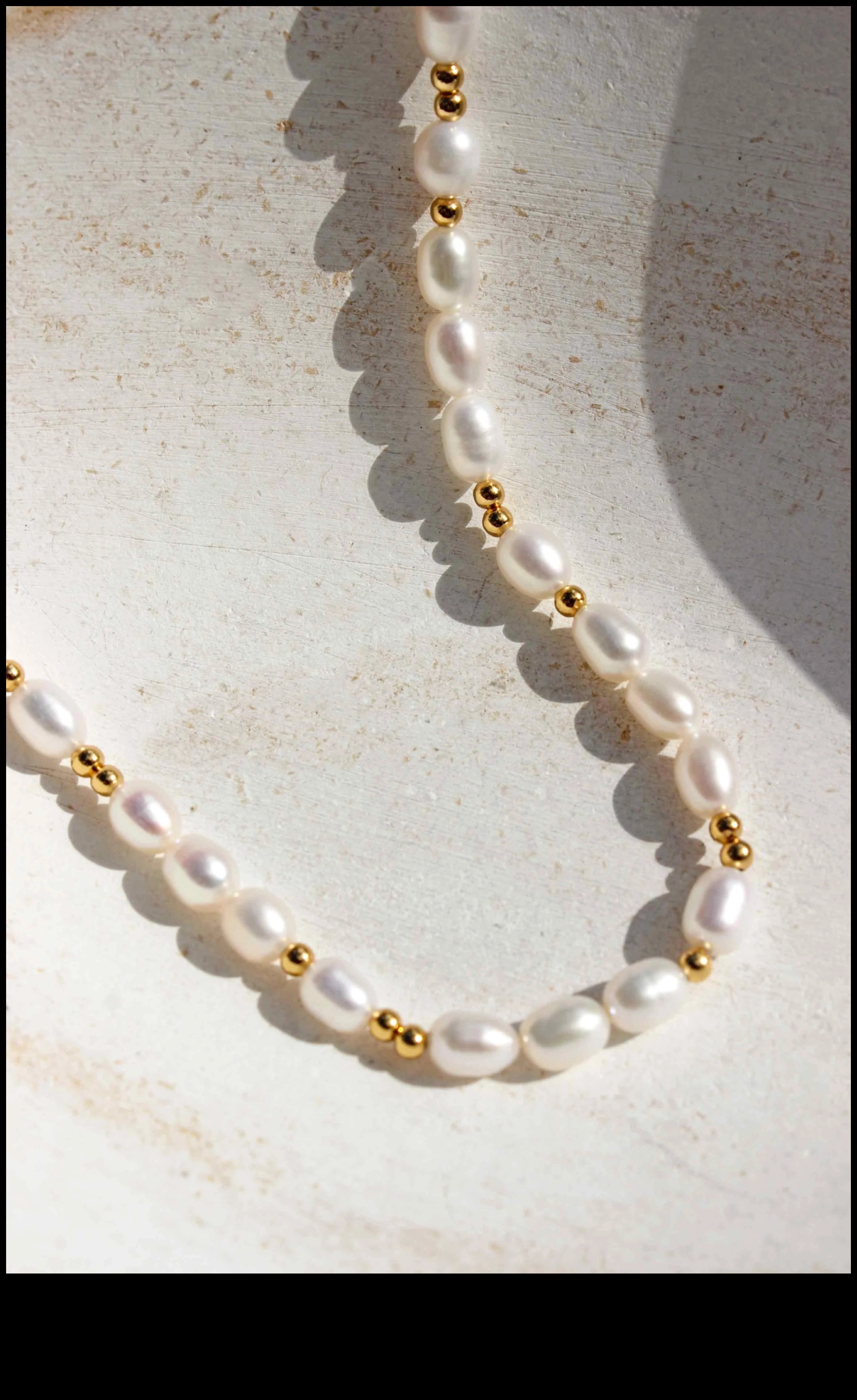 روعة شاطئ البحر: انغمس في عالم اللآلئ الأنيقة