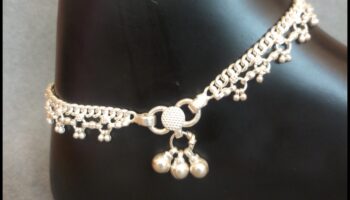 جاذبية أثيرية: اللآلئ التي تسحر بالنعمة