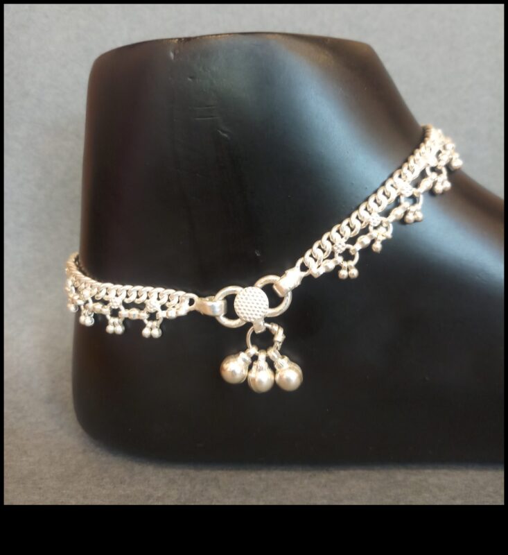 جاذبية أثيرية: اللآلئ التي تسحر بالنعمة