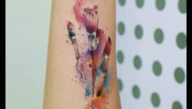 الماضي المشط، اكتشف مفاهيم تصميم الوشم الرائدة والتجريدية 6 ما وراء الفرشاة: أفكار تصميم الوشم الحديثة والتجريدية