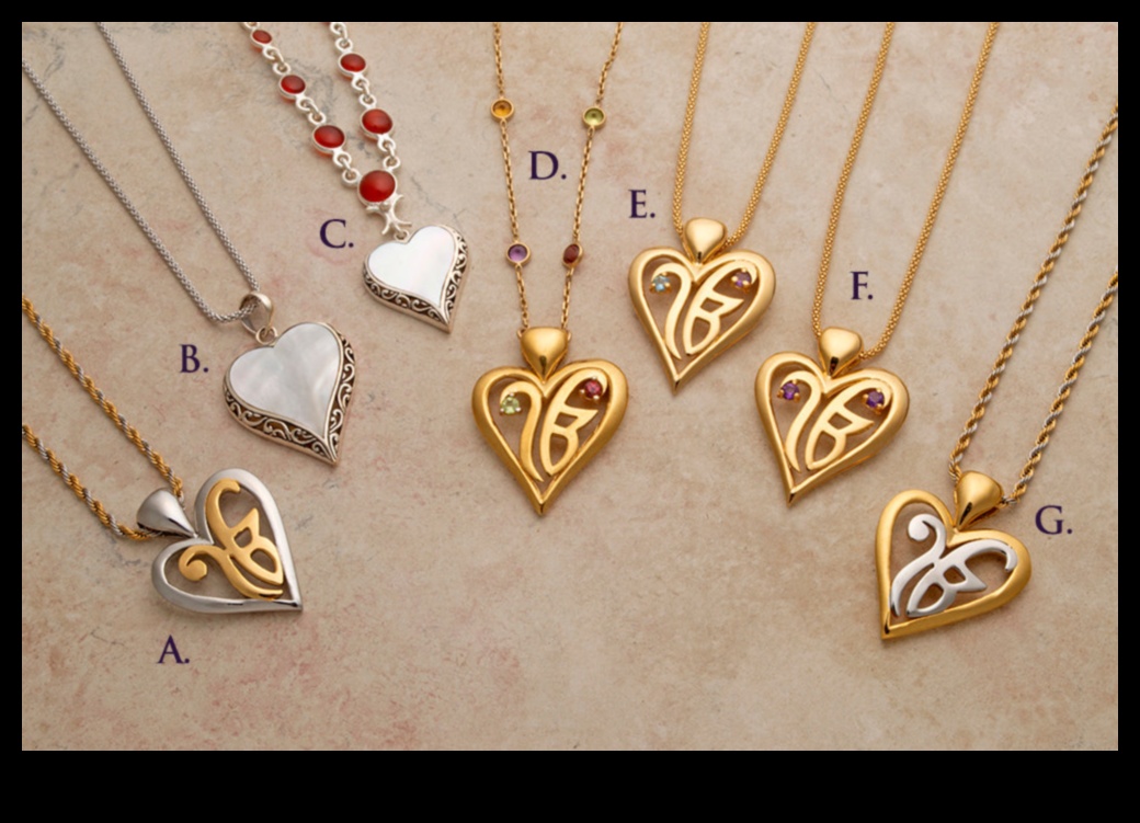 الانسجام في الذهب: غلف نفسك بدفء مجموعتنا من القلائد الذهبية