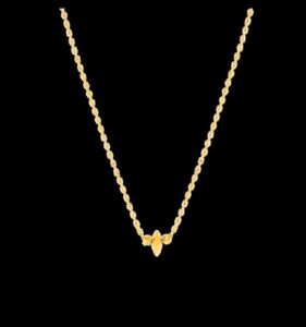 الانسجام في الذهب: غلف نفسك بدفء مجموعتنا من القلائد الذهبية