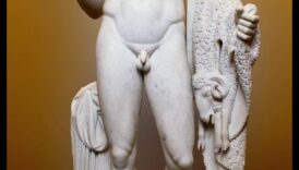 قصص منحوتة: فن السرد في التماثيل الكلاسيكية الجديدة