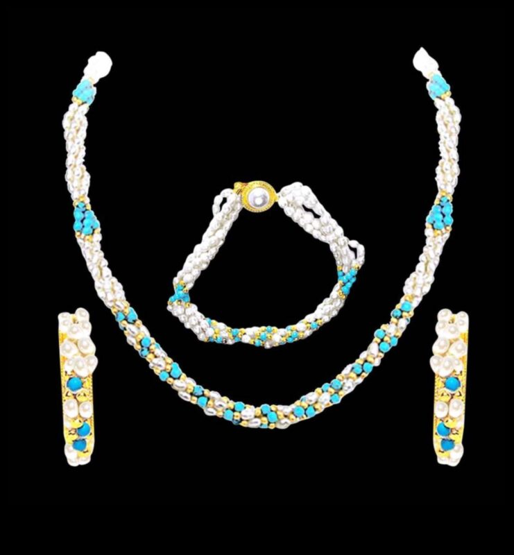 الأناقة الأبدية: روعة خالدة في كل خصلة من قلائدنا