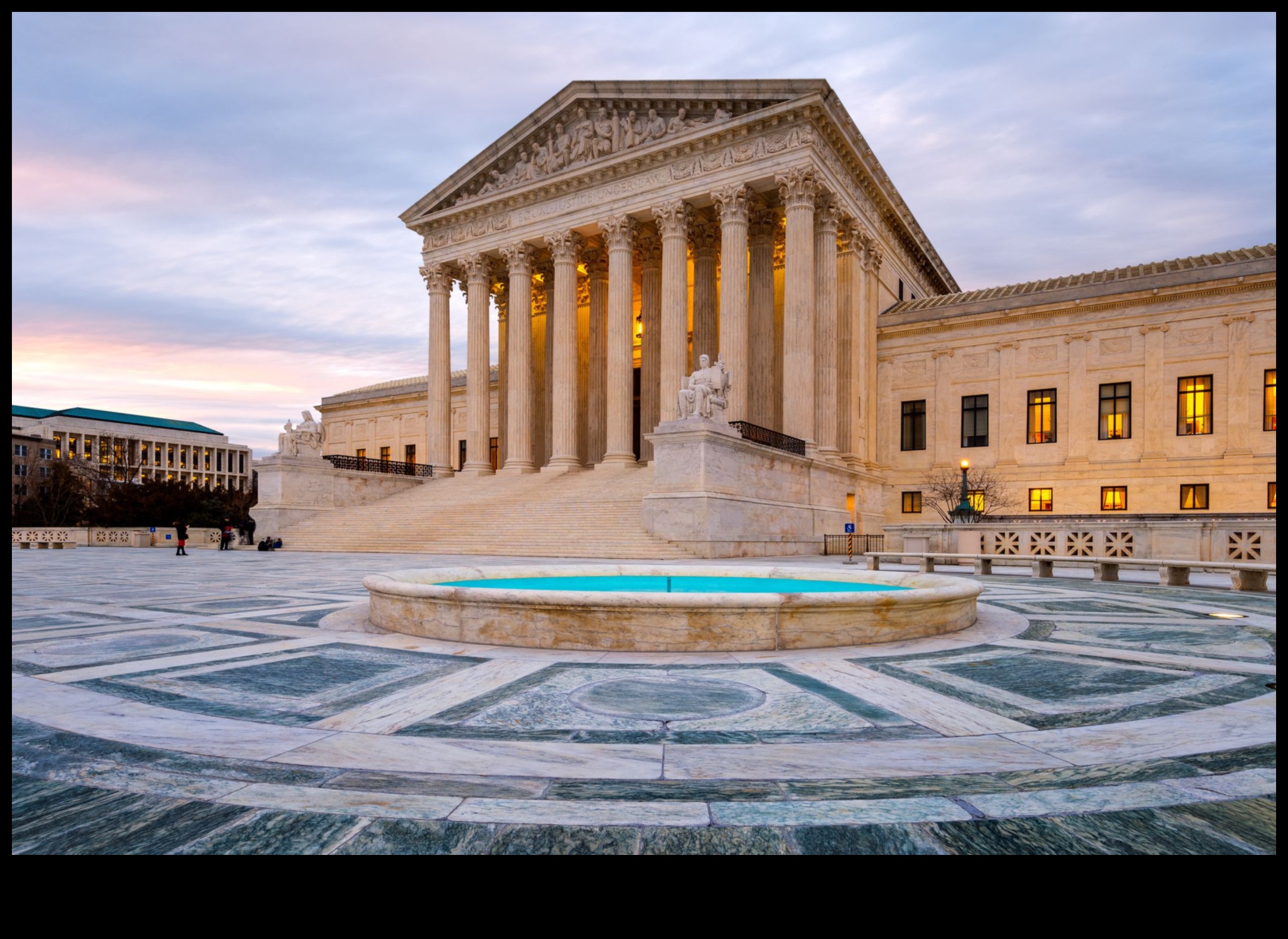 ركائز الكمال كيف شكلت العمارة الكلاسيكية الجديدة العالم الحديث 4 ركائز الكمال: التأثير المعماري في روائع الكلاسيكية الجديدة