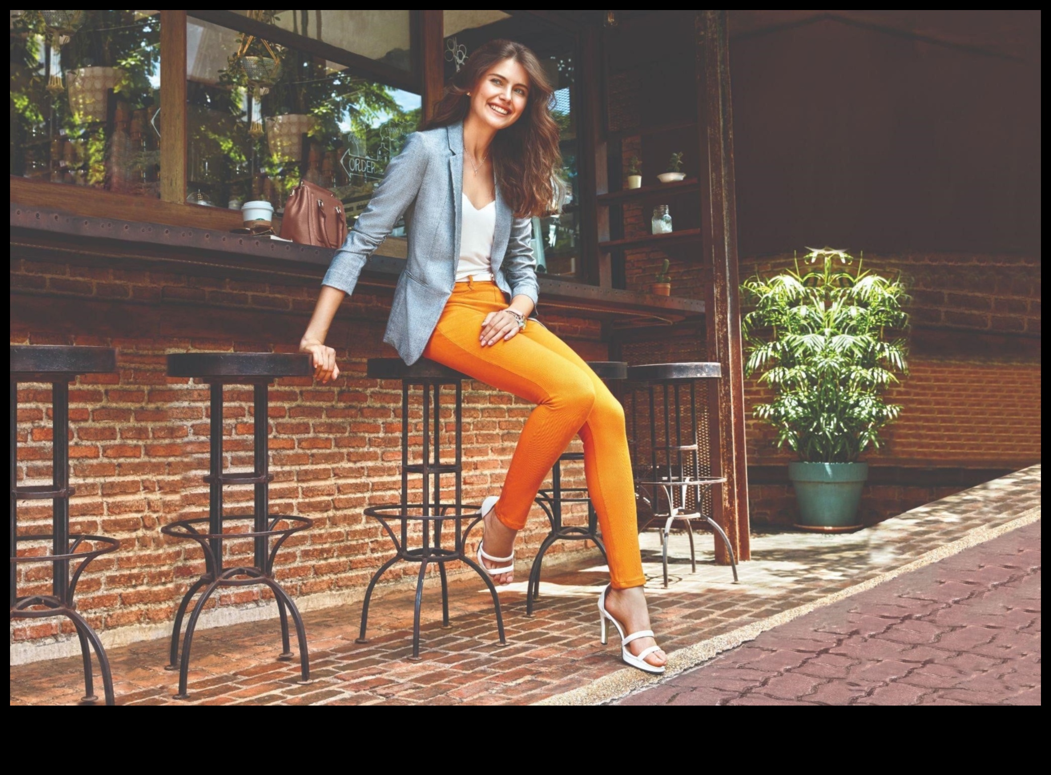 أزياء City Slickers Chic Urban Women جريئة وأنيقة ومريحة 1 City Slickers Chic: أزياء المرأة الحضرية المتميزة